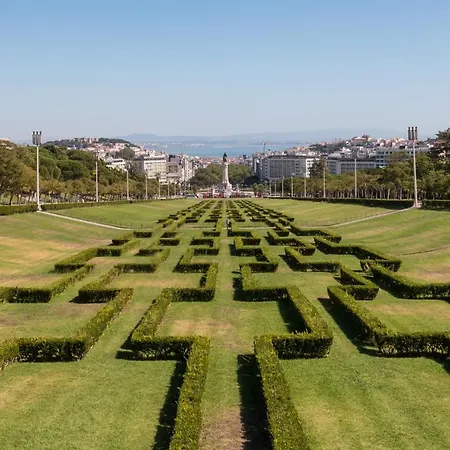 Of Principe Real Liberdade In The Heart Of With Private Parking 아파트 *