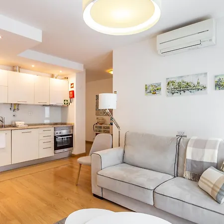 아파트 Of Principe Real Liberdade In The Heart Of With Private Parking